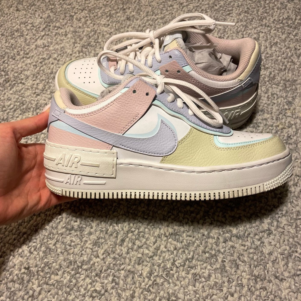 Woman’s Nike Air Force size 8